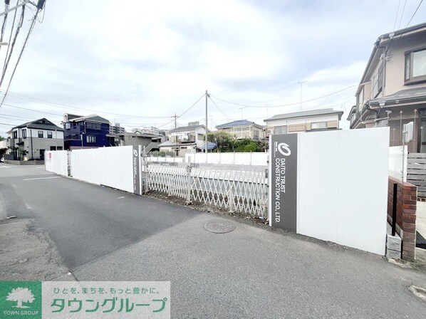 レフィナードの物件外観写真